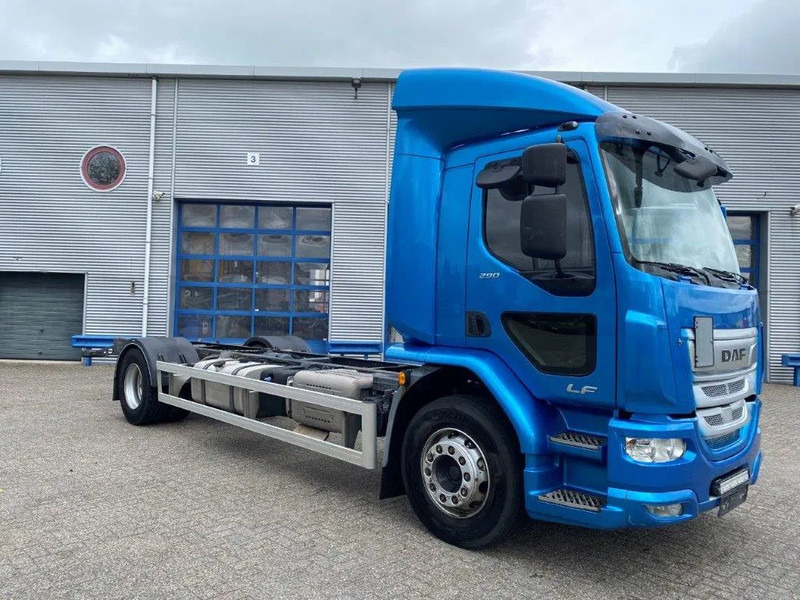 DAF LF290 / ONLY:429873KM / LWDS / GOOD TYRES / AUTOMATIC / EURO-6 / 2018 - Chasis camión: foto 2 DAF LF290 / ONLY:429873KM / LWDS / GOOD TYRES / AUTOMATIC / EURO-6 / 2018 - Chasis camión: foto 2