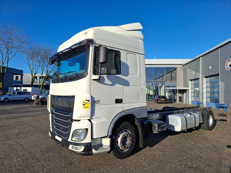 DAF XF106-460 / DOUBLE TANK / INLINER / LWDS / ACC / AUTOMATIC / EURO-6 / 2016 - Chasis camión: foto 1 DAF XF106-460 / DOUBLE TANK / INLINER / LWDS / ACC / AUTOMATIC / EURO-6 / 2016 - Chasis camión: foto 1