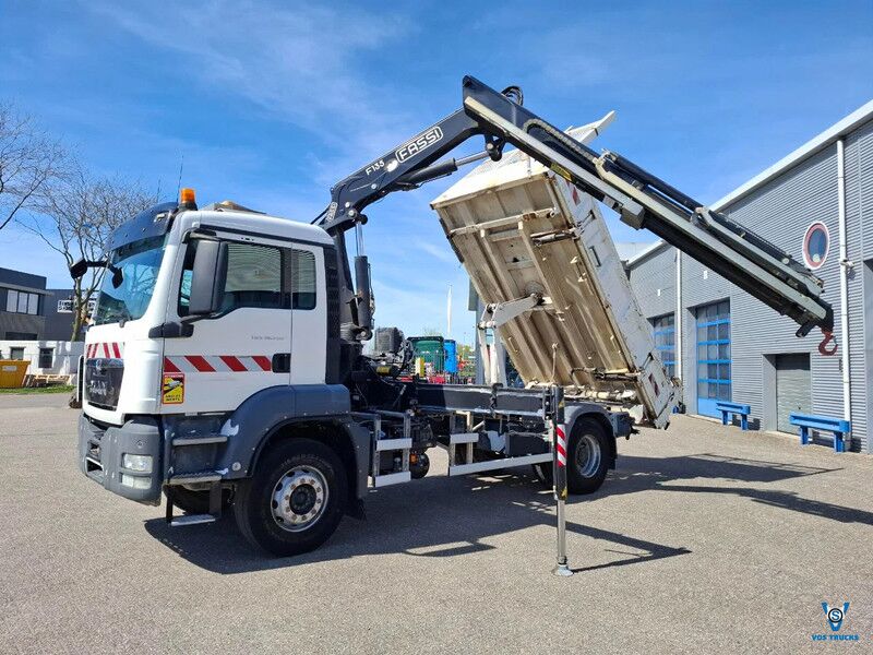 MAN TGS 18.360 / FASSI F135 REMOTED CRANE / TIPPER / BIG AXLE / FULL-STEEL / DRUM BRAKES / 211690 KM / AIRCO / FRIDGE / AUTOMATIC / - Camión grúa: foto 1 MAN TGS 18.360 / FASSI F135 REMOTED CRANE / TIPPER / BIG AXLE / FULL-STEEL / DRUM BRAKES / 211690 KM / AIRCO / FRIDGE / AUTOMATIC / - Camión grúa: foto 1