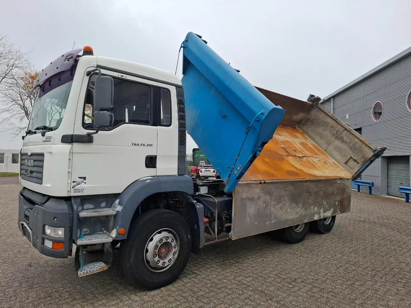 MAN TGS 26.310 / 6X4 / 2XBIG AXLE / 2SIDE TIPPER / ONLY:545423 KM / TUV:06-05-2026 / FULL-STEEL / AIRCO / MANUAL / EURO-4 / 2005 - Volquete camión: foto 2 MAN TGS 26.310 / 6X4 / 2XBIG AXLE / 2SIDE TIPPER / ONLY:545423 KM / TUV:06-05-2026 / FULL-STEEL / AIRCO / MANUAL / EURO-4 / 2005 - Volquete camión: foto 2