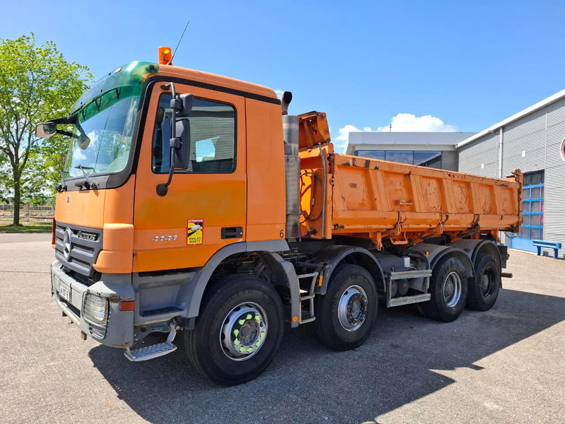 Mercedes-Benz Actros 4141 / 3SIDE MEILLER TIPPER / FULL-STEEL / DRUM BRAKES / ONLY:535937 KM / 2XSTEERING AXLE / AIRCO / AUTOMATIC / EURO-3 / - Volquete camión: foto 3 Mercedes-Benz Actros 4141 / 3SIDE MEILLER TIPPER / FULL-STEEL / DRUM BRAKES / ONLY:535937 KM / 2XSTEERING AXLE / AIRCO / AUTOMATIC / EURO-3 / - Volquete camión: foto 3
