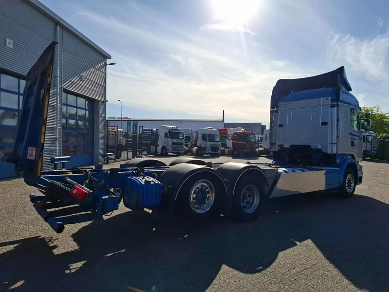 Scania R580 V8 / RETARDER / LIFT+LENKACHSE / FULL-AIR / PLATFORM 2000 KG / LEATHER / AIRCO / AUTOMATIC / EURO-6 / 2015 - Chasis camión: foto 5 Scania R580 V8 / RETARDER / LIFT+LENKACHSE / FULL-AIR / PLATFORM 2000 KG / LEATHER / AIRCO / AUTOMATIC / EURO-6 / 2015 - Chasis camión: foto 5