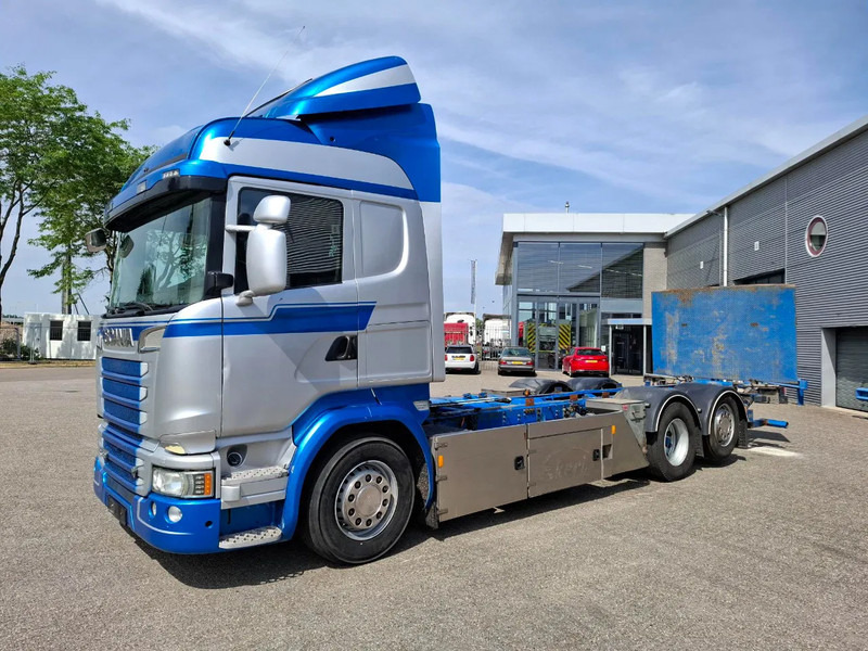 Scania R580 V8 / RETARDER / LIFT+LENKACHSE / FULL-AIR / PLATFORM 2000 KG / NAVI / LEATHER / AIRCO / AUTOMATIC / EURO-6 / 2014 - Chasis camión: foto 1 Scania R580 V8 / RETARDER / LIFT+LENKACHSE / FULL-AIR / PLATFORM 2000 KG / NAVI / LEATHER / AIRCO / AUTOMATIC / EURO-6 / 2014 - Chasis camión: foto 1