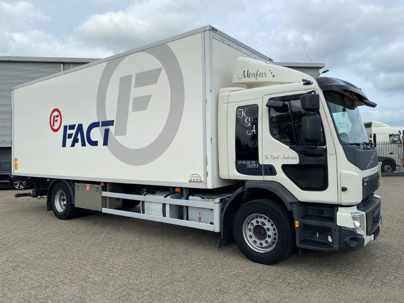 Volvo FE320 ONLY-463904-KM / CLOSED BOX / LOAD LIFT / AUTOMATIC / SIDE DOORS / EURO-6 / 2014 - Camión caja cerrada: foto 2 Volvo FE320 ONLY-463904-KM / CLOSED BOX / LOAD LIFT / AUTOMATIC / SIDE DOORS / EURO-6 / 2014 - Camión caja cerrada: foto 2