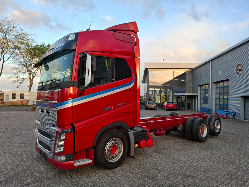 Volvo FH16-750 / BIG AXLE / VEB+ / ONLY:679711 KM / DYNAMIC STEERING / NAVI / LWDS / FULL-AIR / AUTOMATIC / EURO-6 / 2018 - Chasis camión: foto 1 Volvo FH16-750 / BIG AXLE / VEB+ / ONLY:679711 KM / DYNAMIC STEERING / NAVI / LWDS / FULL-AIR / AUTOMATIC / EURO-6 / 2018 - Chasis camión: foto 1