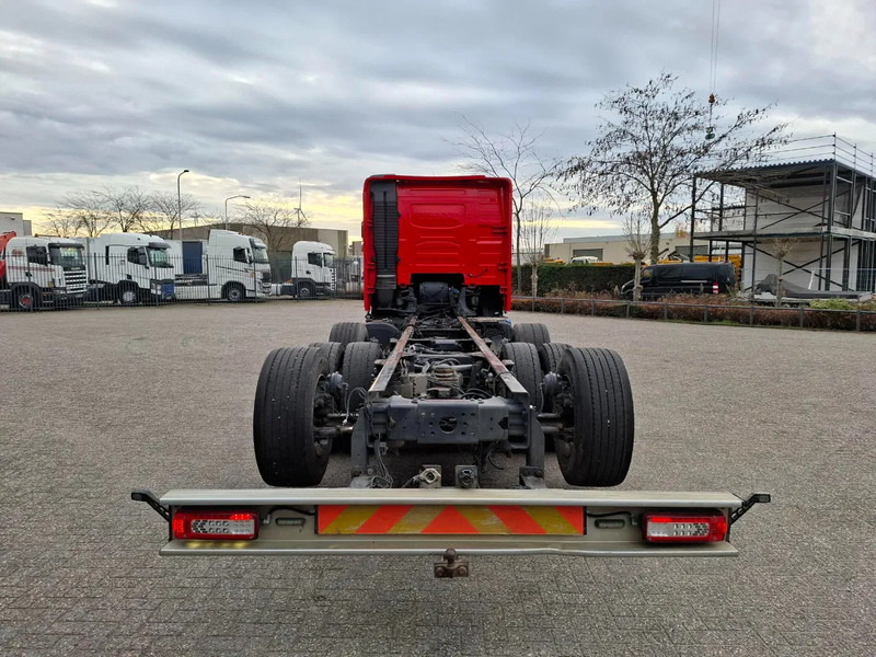 Volvo FH16-750 / VEB+ / ONLY:349761 KM / 9TON FRONT AXLE / INLINER / TECHNICAL 60TON / FULL-AIR / AUTOMATIC / EURO-6 / 2016 - Chasis camión: foto 4 Volvo FH16-750 / VEB+ / ONLY:349761 KM / 9TON FRONT AXLE / INLINER / TECHNICAL 60TON / FULL-AIR / AUTOMATIC / EURO-6 / 2016 - Chasis camión: foto 4