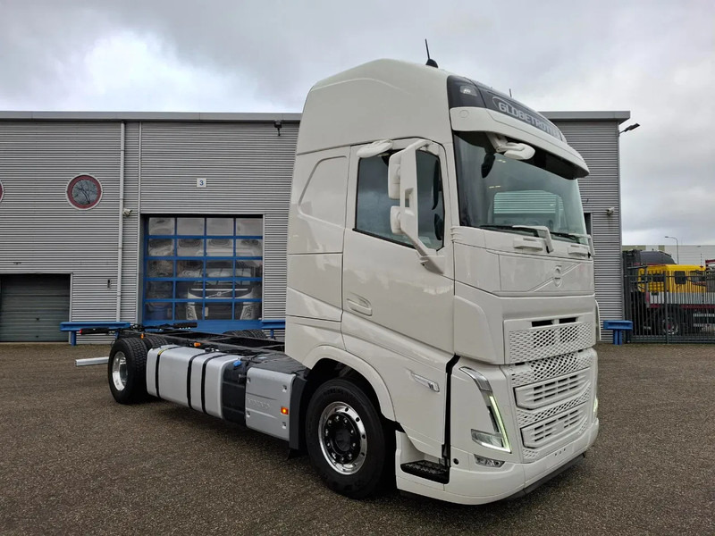 Volvo FH5-500 / XL / VEB+ / I-SAVE / I-PARKCOOL / ONLY:175784 KM / GERMAN TRUCK / FULL-AIR / WB:490 / ALCOA / LEATHER / 2023 - Chasis camión: foto 2 Volvo FH5-500 / XL / VEB+ / I-SAVE / I-PARKCOOL / ONLY:175784 KM / GERMAN TRUCK / FULL-AIR / WB:490 / ALCOA / LEATHER / 2023 - Chasis camión: foto 2