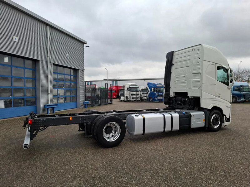 Volvo FH5-500 / XL / VEB+ / I-SAVE / I-PARKCOOL / ONLY:175784 KM / GERMAN TRUCK / FULL-AIR / WB:490 / ALCOA / LEATHER / 2023 - Chasis camión: foto 5 Volvo FH5-500 / XL / VEB+ / I-SAVE / I-PARKCOOL / ONLY:175784 KM / GERMAN TRUCK / FULL-AIR / WB:490 / ALCOA / LEATHER / 2023 - Chasis camión: foto 5
