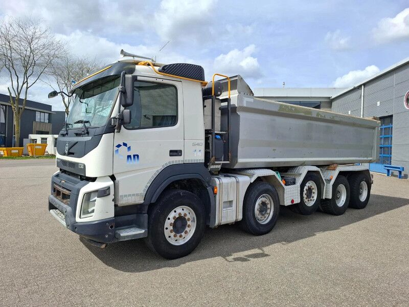 Volvo FMX4-540 / 10X4 / RETARDER / 2XBIG AXLE / FULL-STEEL / SNIP / 652184 KM / 3XLENKACHSE / AUTOMATIC / EURO-6 / 2015 - Volquete camión: foto 2 Volvo FMX4-540 / 10X4 / RETARDER / 2XBIG AXLE / FULL-STEEL / SNIP / 652184 KM / 3XLENKACHSE / AUTOMATIC / EURO-6 / 2015 - Volquete camión: foto 2