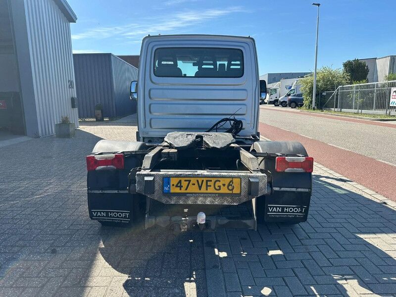 Iveco Daily 35C180 BE Trekker 10 Ton automaat 7.890 Kg trekgewicht N1 - Cabeza tractora: foto 4 Iveco Daily 35C180 BE Trekker 10 Ton automaat 7.890 Kg trekgewicht N1 - Cabeza tractora: foto 4