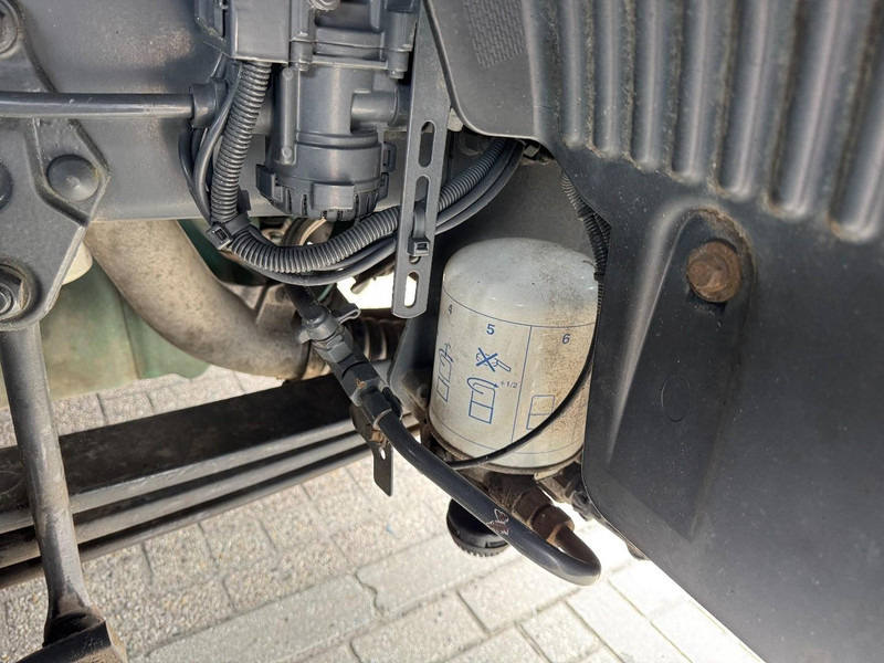 Camión grúa Volvo FH 6x2 HMF 2820 K5, NCH Cable system Like New !: foto 10 Camión grúa Volvo FH 6x2 HMF 2820 K5, NCH Cable system Like New !: foto 10