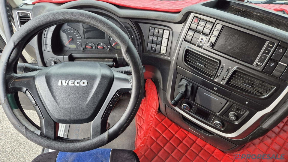 IVECO STRALIS AS440/48T LOW DECK EURO 6 - Cabeza tractora: foto 3 IVECO STRALIS AS440/48T LOW DECK EURO 6 - Cabeza tractora: foto 3