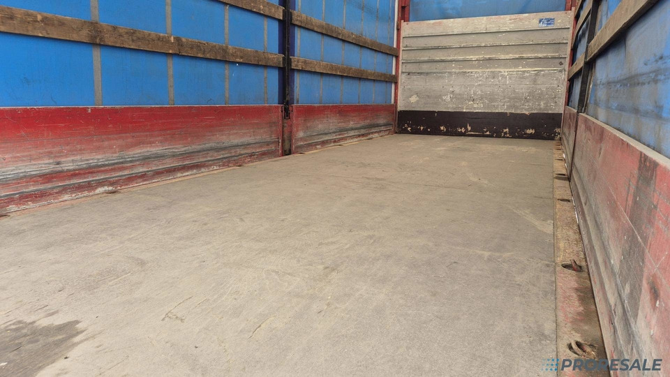 IVECO EUROCARGO ML 140E28 EURO 5 - valník s plachtou + hydraulické čelo 1,5 t - Camión lona: foto 4 IVECO EUROCARGO ML 140E28 EURO 5 - valník s plachtou + hydraulické čelo 1,5 t - Camión lona: foto 4