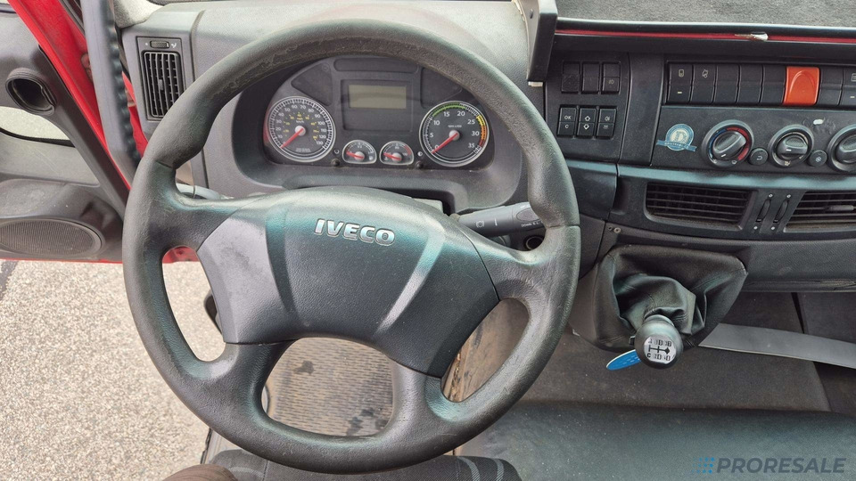 IVECO EUROCARGO ML 140E28 EURO 5 - valník s plachtou + hydraulické čelo 1,5 t - Camión lona: foto 5 IVECO EUROCARGO ML 140E28 EURO 5 - valník s plachtou + hydraulické čelo 1,5 t - Camión lona: foto 5