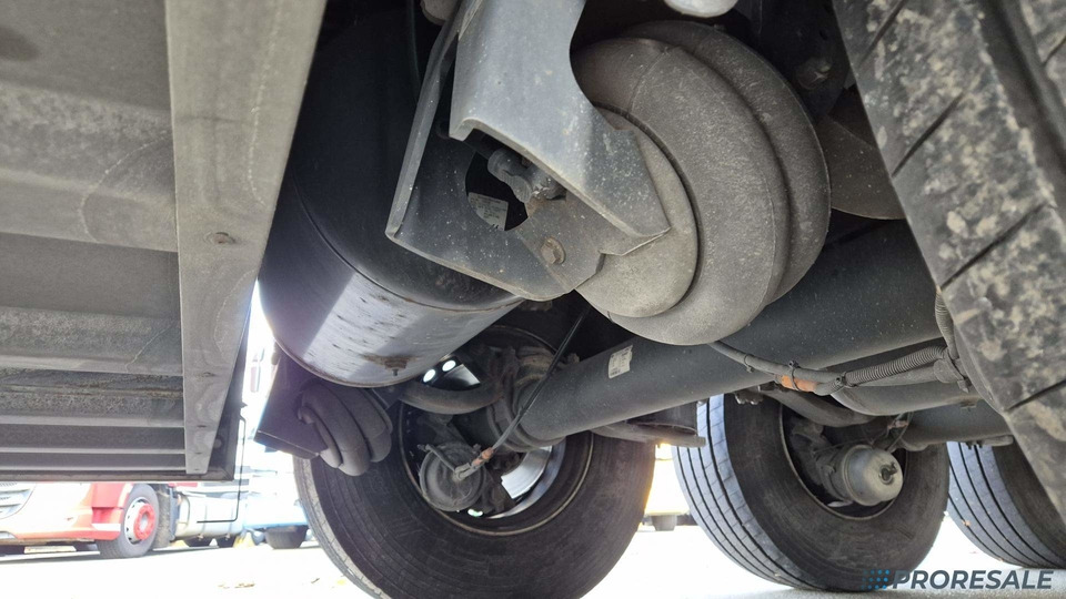 Frigorífico semirremolque SCHMITZ CARGOBULL SKO 24/L - 13.4 FP60 COOL - mrazírenský - MULTITEMP + dvojitá podlaha + dělící stěna + agregát THERMO KING SLXi SPECTRUM: foto 9 Frigorífico semirremolque SCHMITZ CARGOBULL SKO 24/L - 13.4 FP60 COOL - mrazírenský - MULTITEMP + dvojitá podlaha + dělící stěna + agregát THERMO KING SLXi SPECTRUM: foto 9