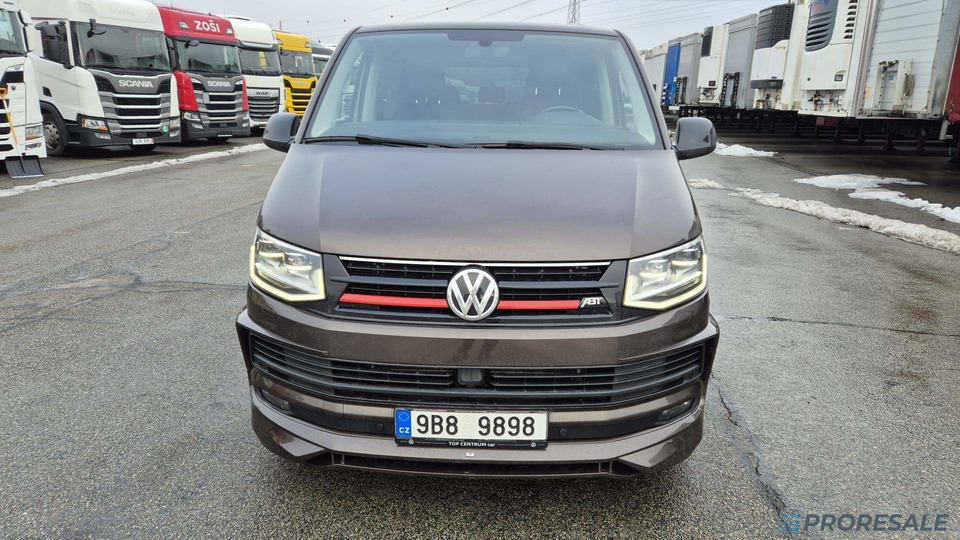 VOLKSWAGEN MULTIVAN 2,0 TDi 150 kW 2+2+3 - Furgoneta de pasajeros: foto 2 VOLKSWAGEN MULTIVAN 2,0 TDi 150 kW 2+2+3 - Furgoneta de pasajeros: foto 2