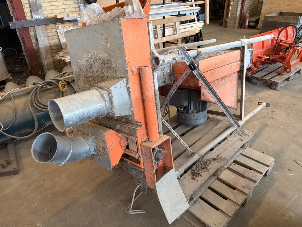 Big Dutchman BDS 20 - Maquinaria ganadera: foto 1 Big Dutchman BDS 20 - Maquinaria ganadera: foto 1