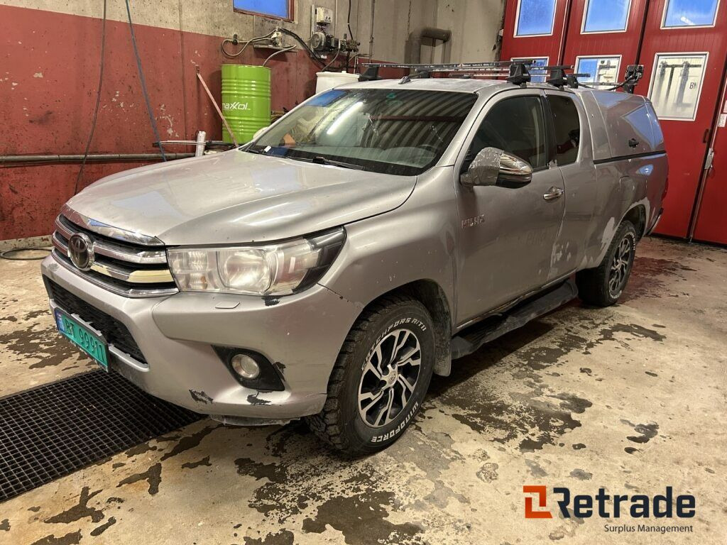 Bil Toyota Hilux X-cab ANIP (EU,N) - Coche: foto 1 Bil Toyota Hilux X-cab ANIP (EU,N) - Coche: foto 1