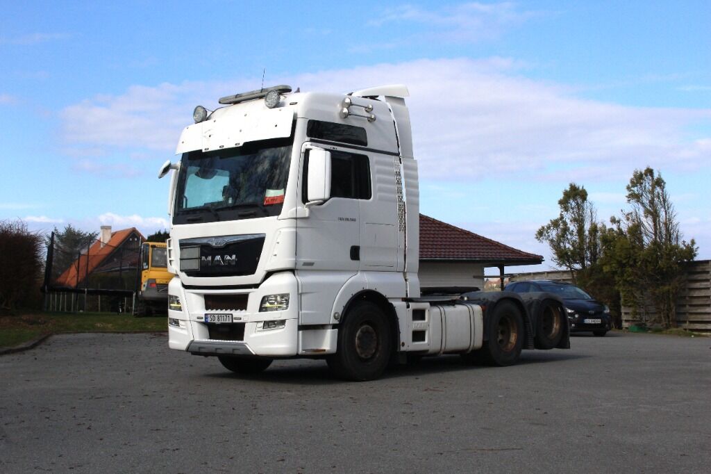 MAN TGX 28.560 - ADR trekkvogn - Cabeza tractora: foto 1 MAN TGX 28.560 - ADR trekkvogn - Cabeza tractora: foto 1