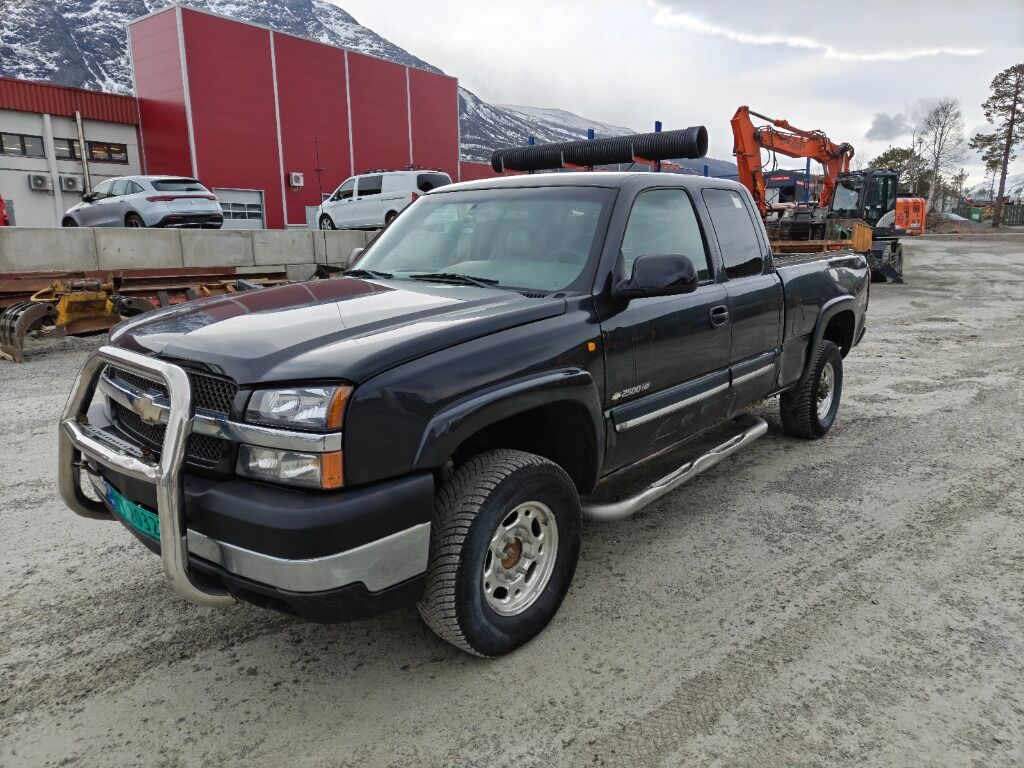 Chevrolet Silverado 2500, LLY, 6.6L Duramax - Pick-up: foto 1 Chevrolet Silverado 2500, LLY, 6.6L Duramax - Pick-up: foto 1