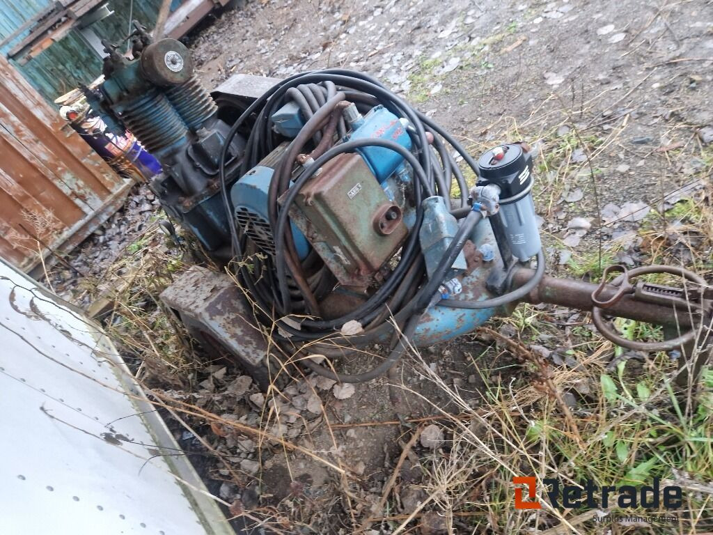 Diverse utstyr Kompressor på hjul med drag montering - Compresor de aire: foto 3 Diverse utstyr Kompressor på hjul med drag montering - Compresor de aire: foto 3