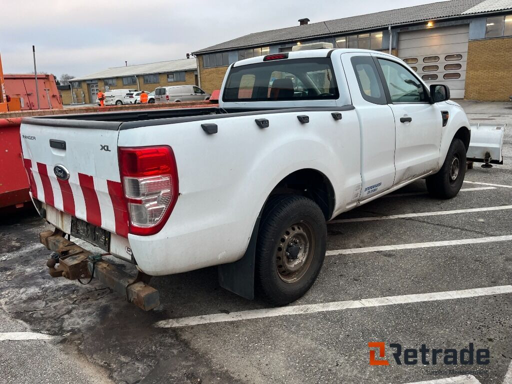 Ford Ranger 2.2 Tdci Rab Cab 4x4 Manuel med sneplov - Coche: foto 3 Ford Ranger 2.2 Tdci Rab Cab 4x4 Manuel med sneplov - Coche: foto 3