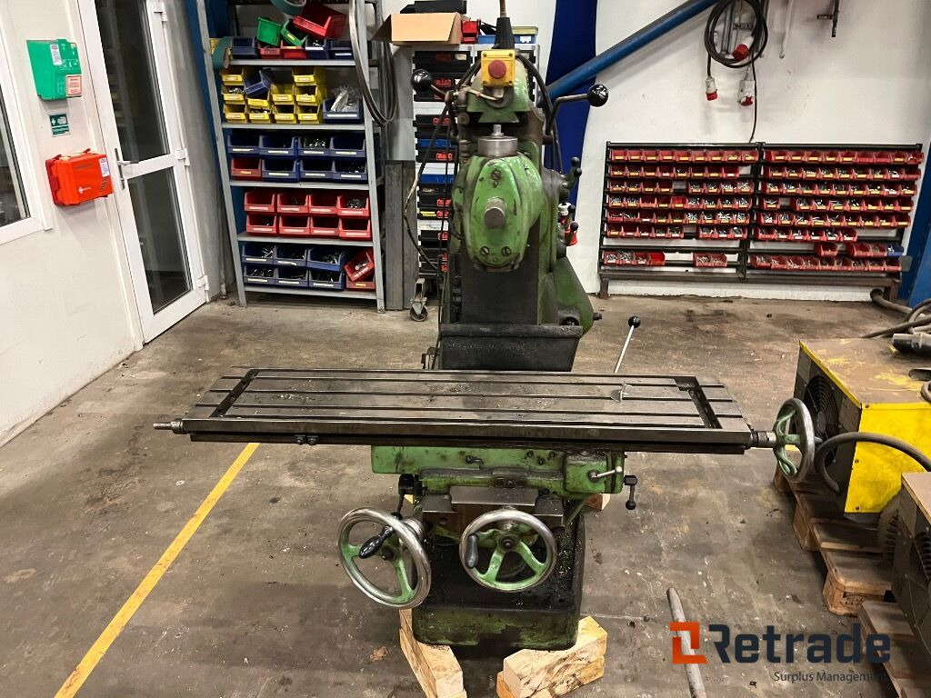 Forskelligt udstyr Vilh. Pedersen PF 2 Fræser - Fresadora: foto 2 Forskelligt udstyr Vilh. Pedersen PF 2 Fræser - Fresadora: foto 2