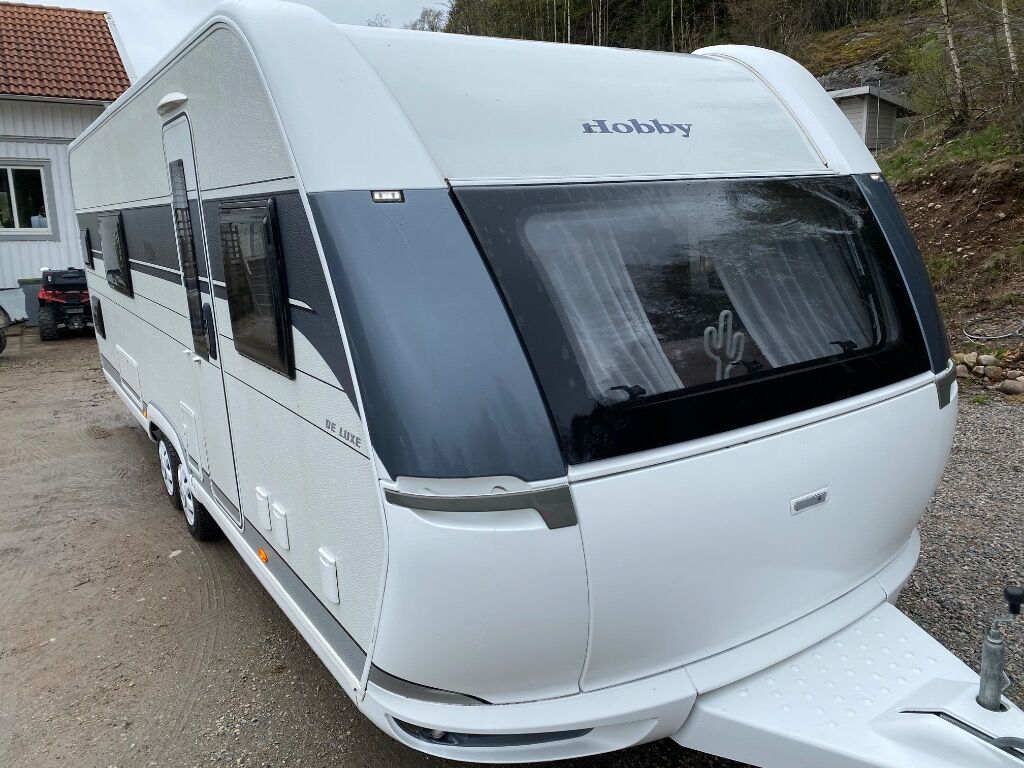 Husvagn Hobby 650 KFU Deluxe Barnkammare - Caravana: foto 2 Husvagn Hobby 650 KFU Deluxe Barnkammare - Caravana: foto 2