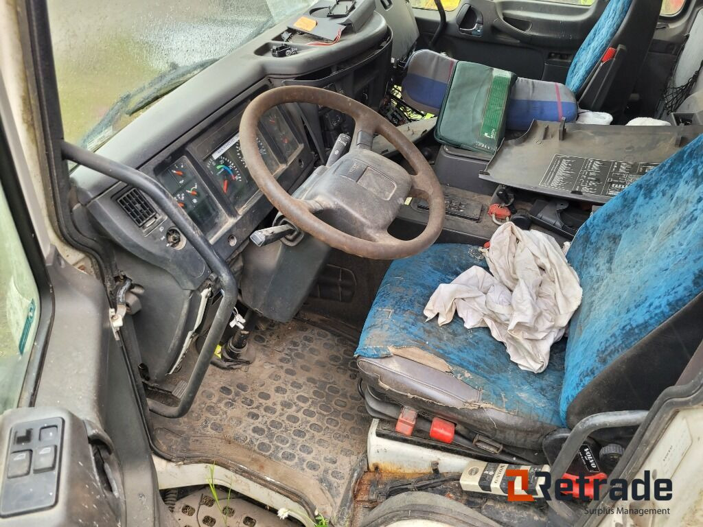 Hytt till Volvo FL6 - 2001 - Cabina para Camión: foto 3 Hytt till Volvo FL6 - 2001 - Cabina para Camión: foto 3