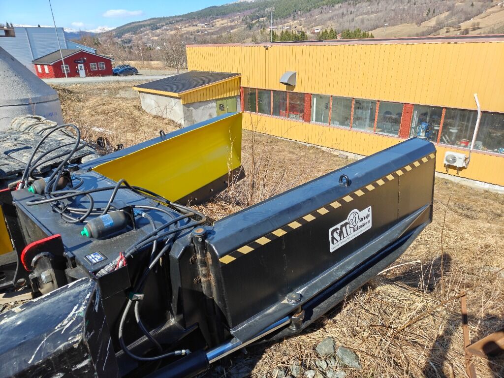 Steinkjer Mek, Klappvinge 6700, NY!! - Implemento para Máquina quitanieve: foto 1 Steinkjer Mek, Klappvinge 6700, NY!! - Implemento para Máquina quitanieve: foto 1