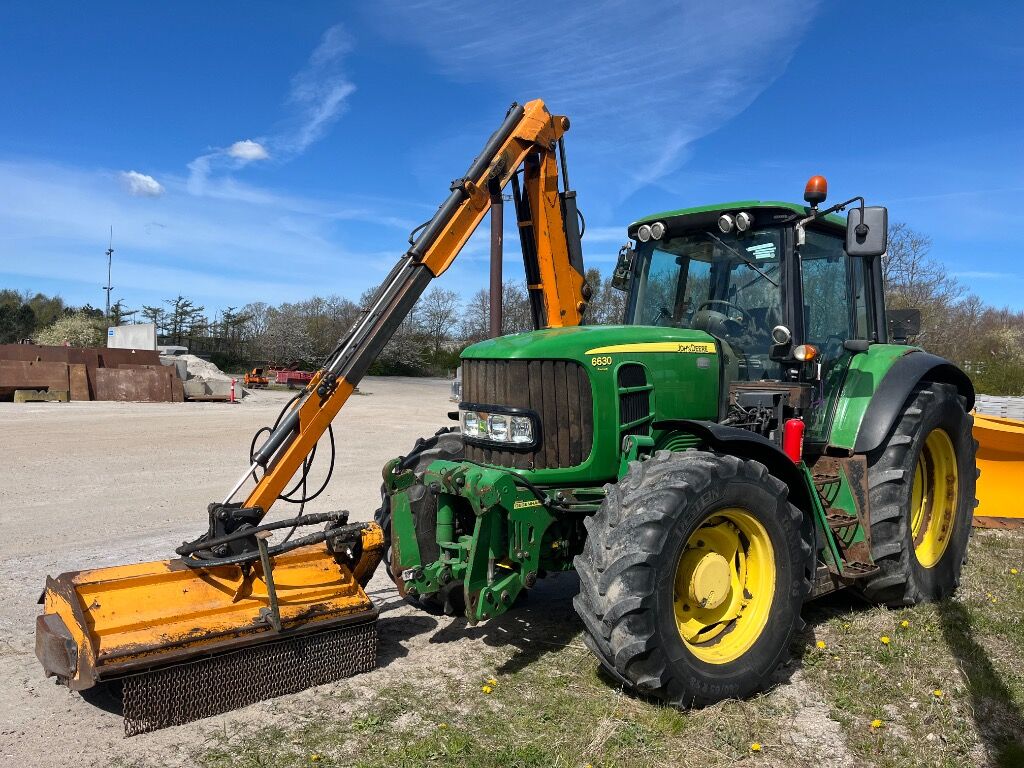 JOHN DEERE 6630 PREMIUM med Epoke TH75 rabatklipper. - Tractor: foto 1 JOHN DEERE 6630 PREMIUM med Epoke TH75 rabatklipper. - Tractor: foto 1