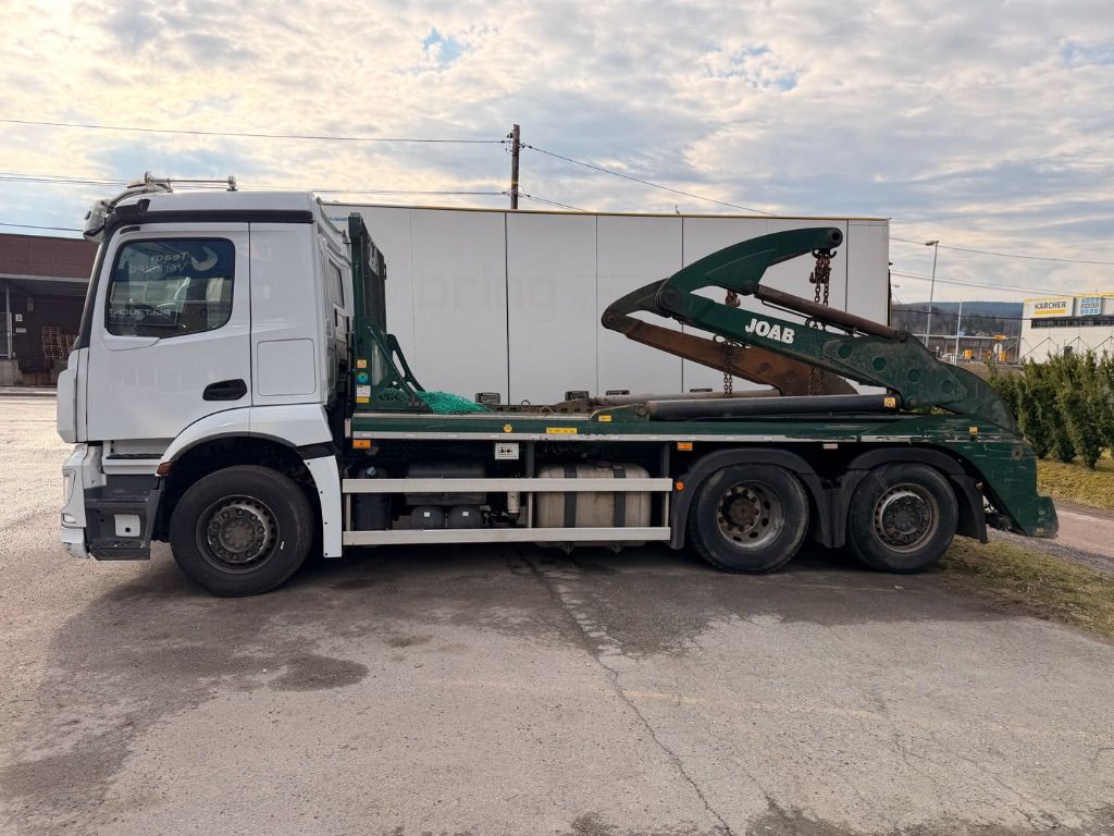 Lift dumper MERCEDES-BENZ ACTROS - Portacontenedor de cadenas camión: foto 4 Lift dumper MERCEDES-BENZ ACTROS - Portacontenedor de cadenas camión: foto 4