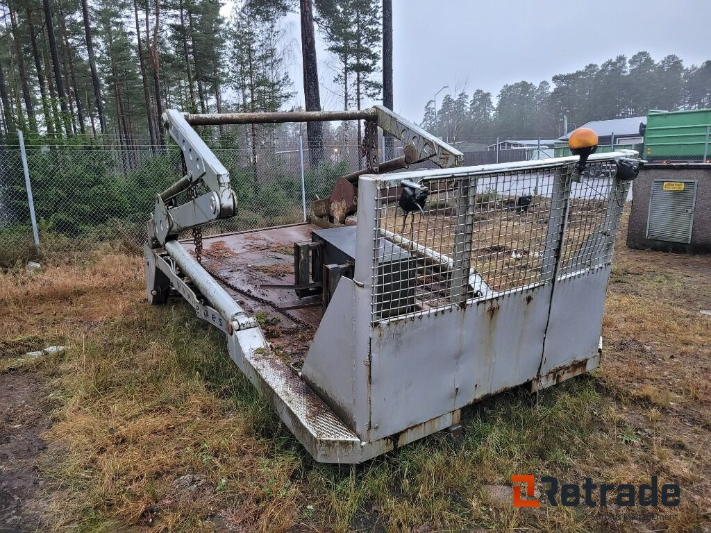 Liftdumper Joab med utskjut för 2 containers - Equipos de gancho multilift/ De cadena multilift: foto 2 Liftdumper Joab med utskjut för 2 containers - Equipos de gancho multilift/ De cadena multilift: foto 2