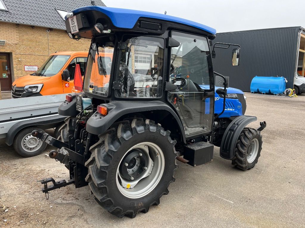 SOLIS 90N 4WD traktor frontlift med PTO. - Maquinaria agrícola: foto 3 SOLIS 90N 4WD traktor frontlift med PTO. - Maquinaria agrícola: foto 3