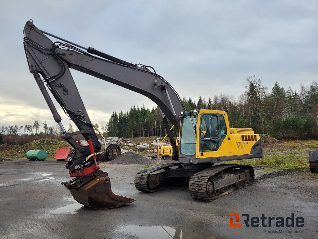 Grävmaskin Volvo EC 240B NLC med tiltrotator och redskap - Maquinaria de construcción: foto 1 Grävmaskin Volvo EC 240B NLC med tiltrotator och redskap - Maquinaria de construcción: foto 1