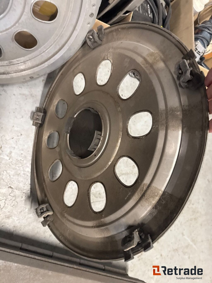 Navkapsler til bus Passer til 22,5 fælge Diverse - Llanta para Autobús: foto 5 Navkapsler til bus Passer til 22,5 fælge Diverse - Llanta para Autobús: foto 5