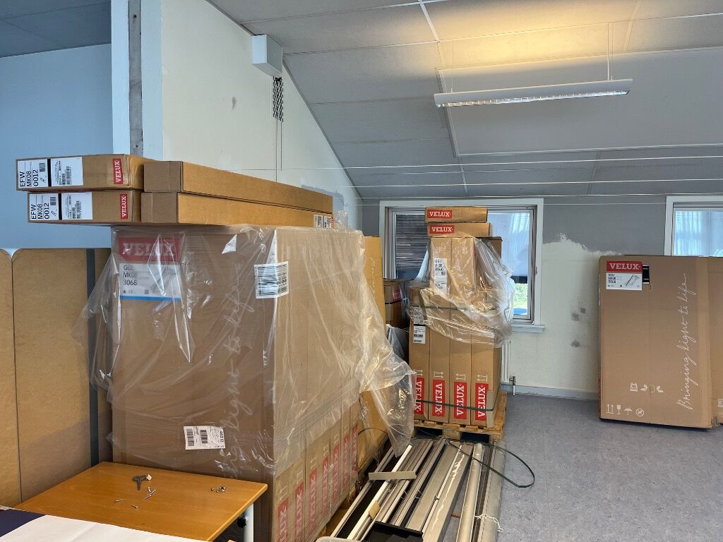 Velux 18 stk. ovenlysvinduer med indfatning. - Otros: foto 2 Velux 18 stk. ovenlysvinduer med indfatning. - Otros: foto 2