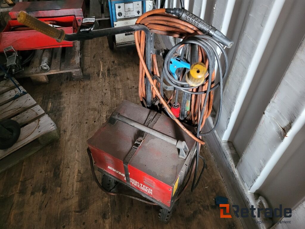 Pinnsvets EWM Stick 300H ( inget reservationspris ) - Equipo de soldadura: foto 3 Pinnsvets EWM Stick 300H ( inget reservationspris ) - Equipo de soldadura: foto 3