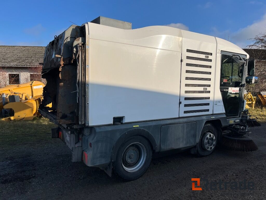 RAVO E6 feje-suge lastbil 3 koste. - Barredora vial: foto 3 RAVO E6 feje-suge lastbil 3 koste. - Barredora vial: foto 3