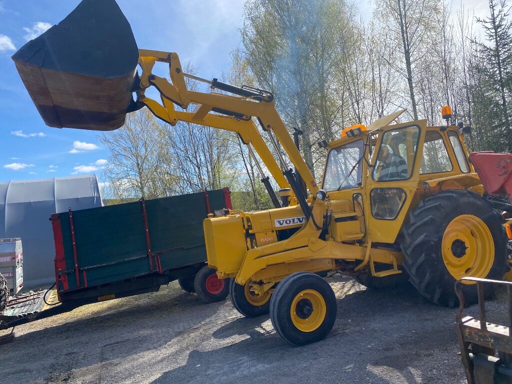 Volvo 650 Hymas 650 Gravemaskin / Traktor med mye utstyr - Retroexcavadora: foto 1 Volvo 650 Hymas 650 Gravemaskin / Traktor med mye utstyr - Retroexcavadora: foto 1