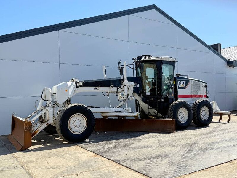Cat 120M - CE / Front Blade + Ripper / Auto Greasing - Grader: foto 1 Cat 120M - CE / Front Blade + Ripper / Auto Greasing - Grader: foto 1
