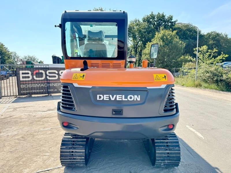 Doosan DX60E-10N NEW! - Miniexcavadora: foto 4 Doosan DX60E-10N NEW! - Miniexcavadora: foto 4