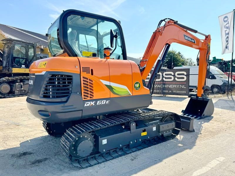 Doosan DX60E-10N NEW! - Miniexcavadora: foto 5 Doosan DX60E-10N NEW! - Miniexcavadora: foto 5