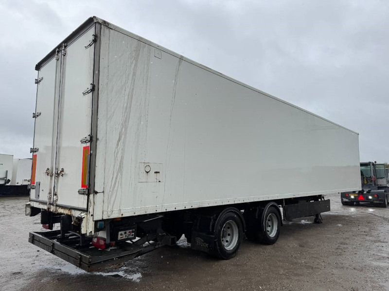 Fruehauf ONCRK 32-220 A - Taillift / Forced Steering - Caja cerrada semirremolque: foto 4 Fruehauf ONCRK 32-220 A - Taillift / Forced Steering - Caja cerrada semirremolque: foto 4