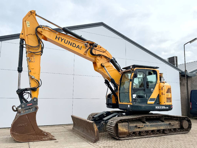 Hyundai HX235LCR - German Machine / OilQuick / 360° Camera - Excavadora de cadenas: foto 2 Hyundai HX235LCR - German Machine / OilQuick / 360° Camera - Excavadora de cadenas: foto 2