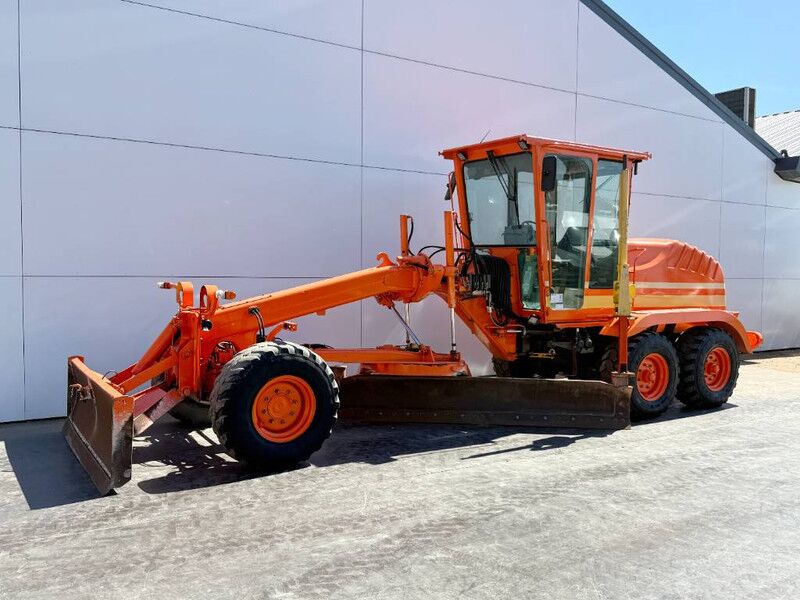 New Holland F106.6A - CE / German Machine / Only 8800 Hours - Grader: foto 1 New Holland F106.6A - CE / German Machine / Only 8800 Hours - Grader: foto 1