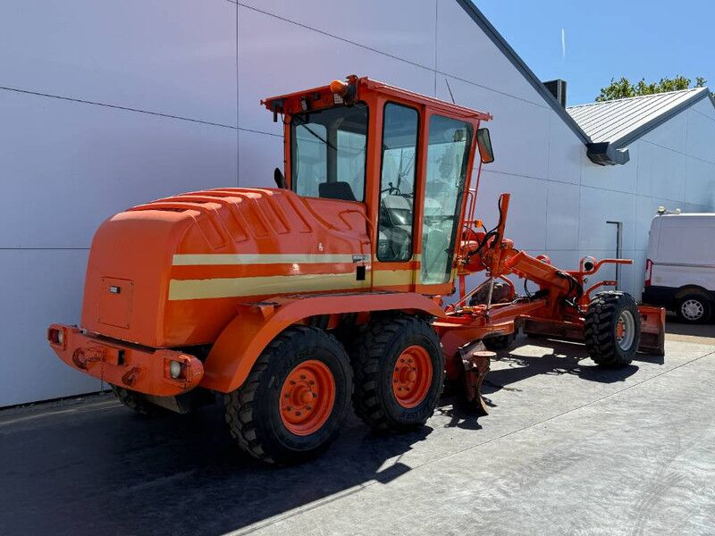 New Holland F106.6A - CE / German Machine / Only 8800 Hours - Grader: foto 4 New Holland F106.6A - CE / German Machine / Only 8800 Hours - Grader: foto 4