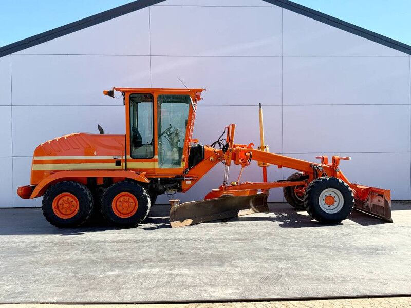 New Holland F106.6A - CE / German Machine / Only 8800 Hours - Grader: foto 5 New Holland F106.6A - CE / German Machine / Only 8800 Hours - Grader: foto 5