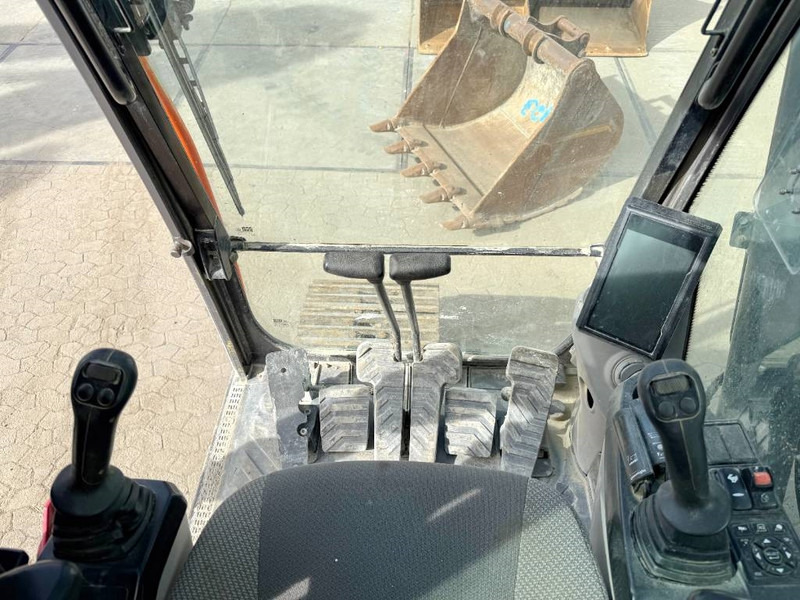 Excavadora de cadenas Volvo ECR235EL - Triple Boom / 2 Buckets Included: foto 9