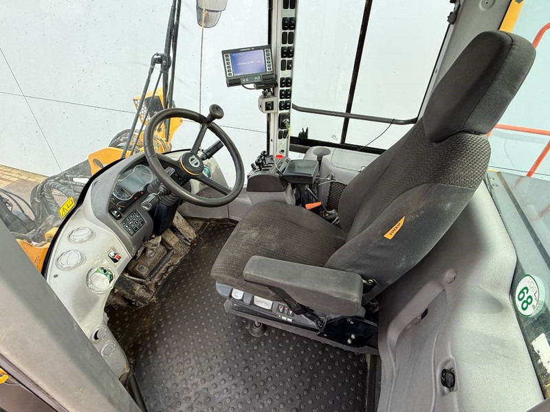 Cargadora de ruedas Volvo L90H - 3rd Function / Load Master Weight System: foto 8 Cargadora de ruedas Volvo L90H - 3rd Function / Load Master Weight System: foto 8
